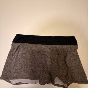 lululemon athletica women’s Black and Gray Heathered Skirt